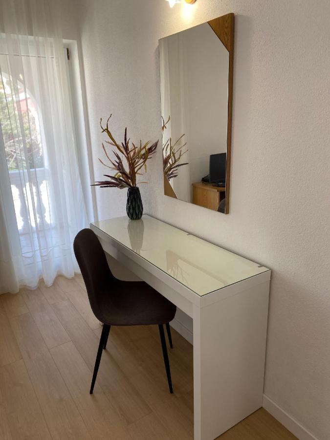 Villa Mihaela - Apartment Mario Cesarica Extérieur photo